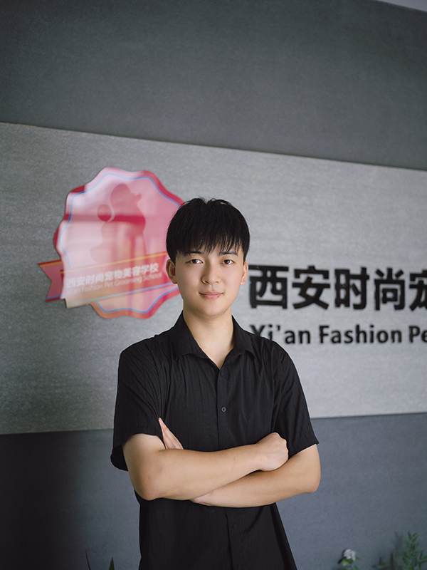 郭延锦老师.jpg